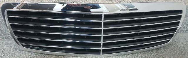 Grila radiator originala Mercedes Benz  E -Class W211