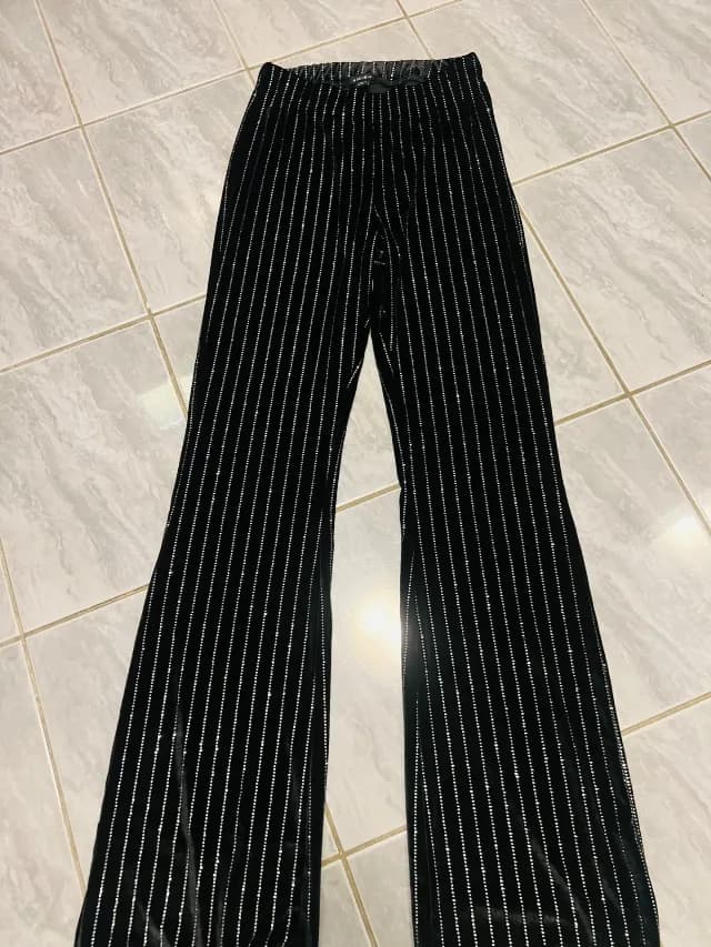 Pantaloni dama evazati