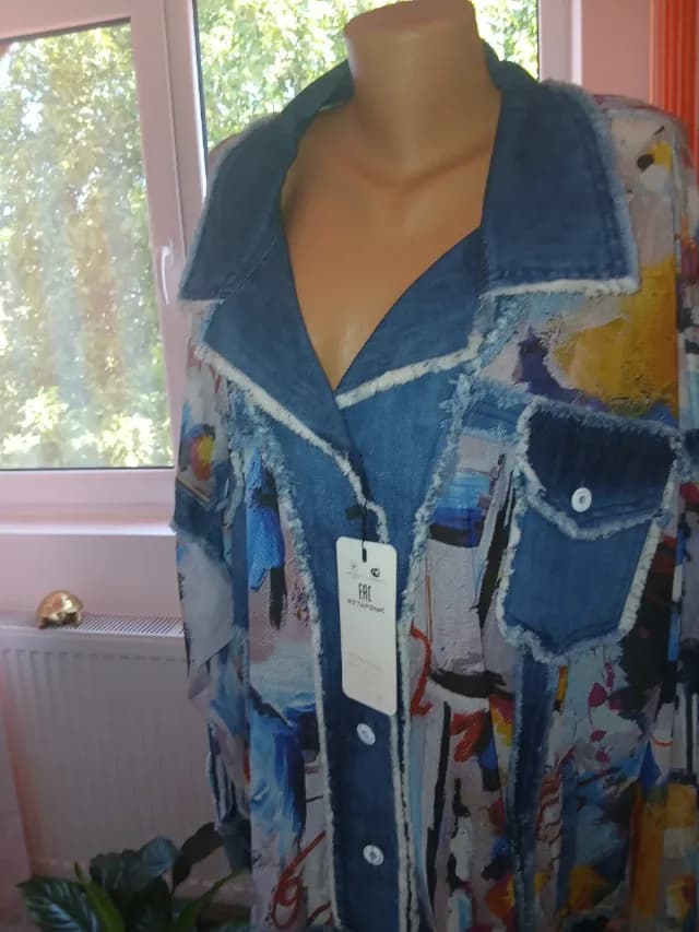 geaca blugi  deosebita..masura  50