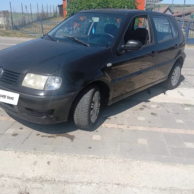 vând Volkswagen polo benzină 1.4
