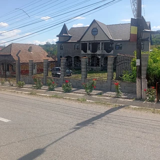 vând casă în comuna frata județul Cluj
