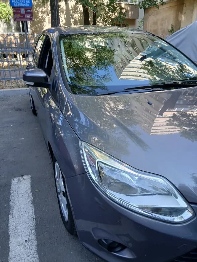 Ford Focus 2012 benzina