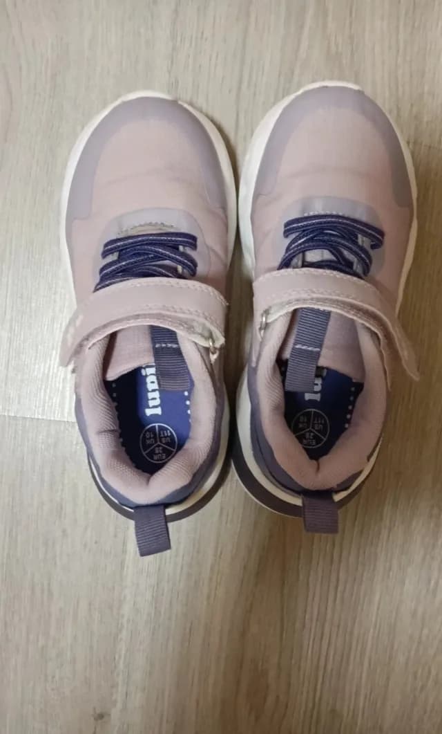 Adidasi marime 28