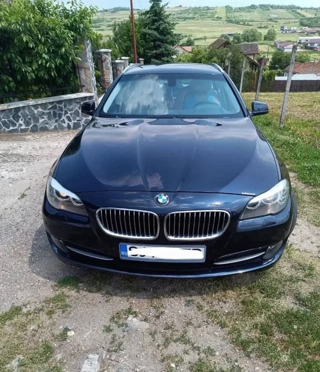 BMW 525 F11 albastru