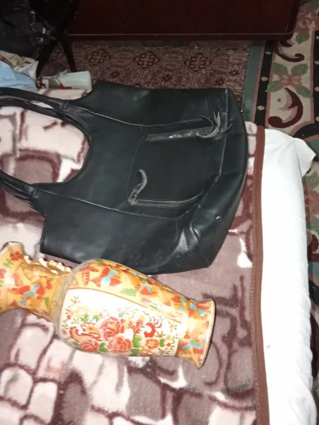 poșetă neagra incapatoare
