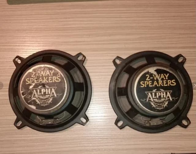 Set 2 difuzoare auto ALPHA