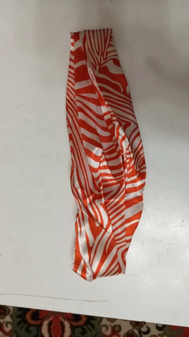 Accesorii pentru păr. Pentru femei.
