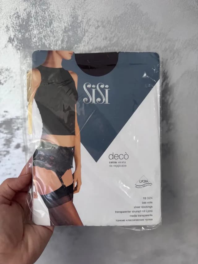 Dresuri pentru portjartier Sisi
