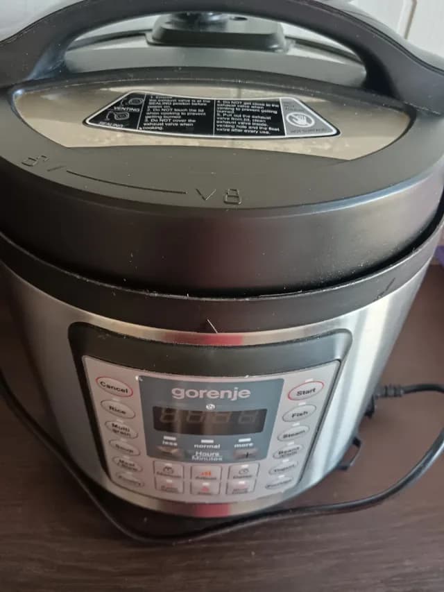 Multicooker Gorenje pentru mese sănătoase