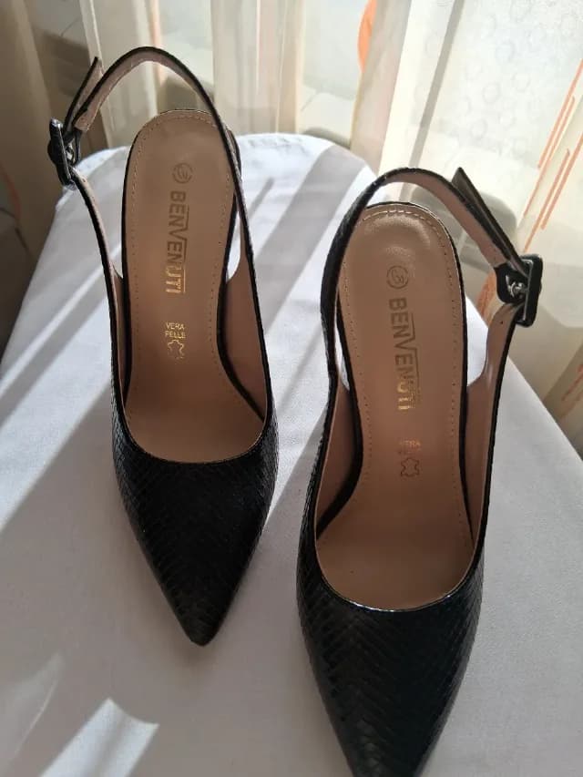 Pantofi de piele