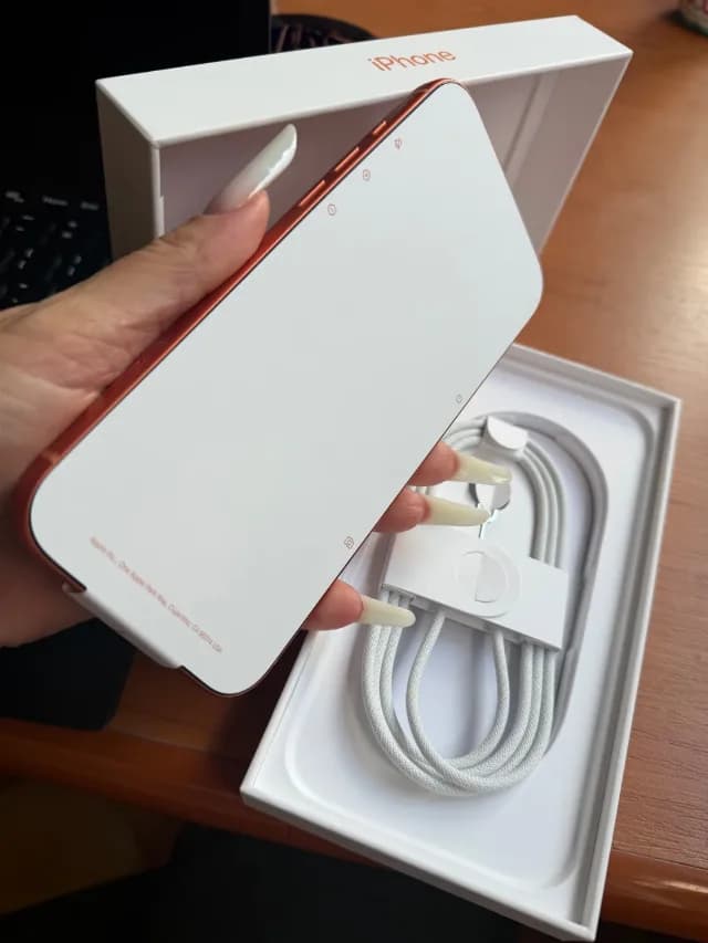 iPhone 17pro max , nou , 0 ore vorbite , neaprins