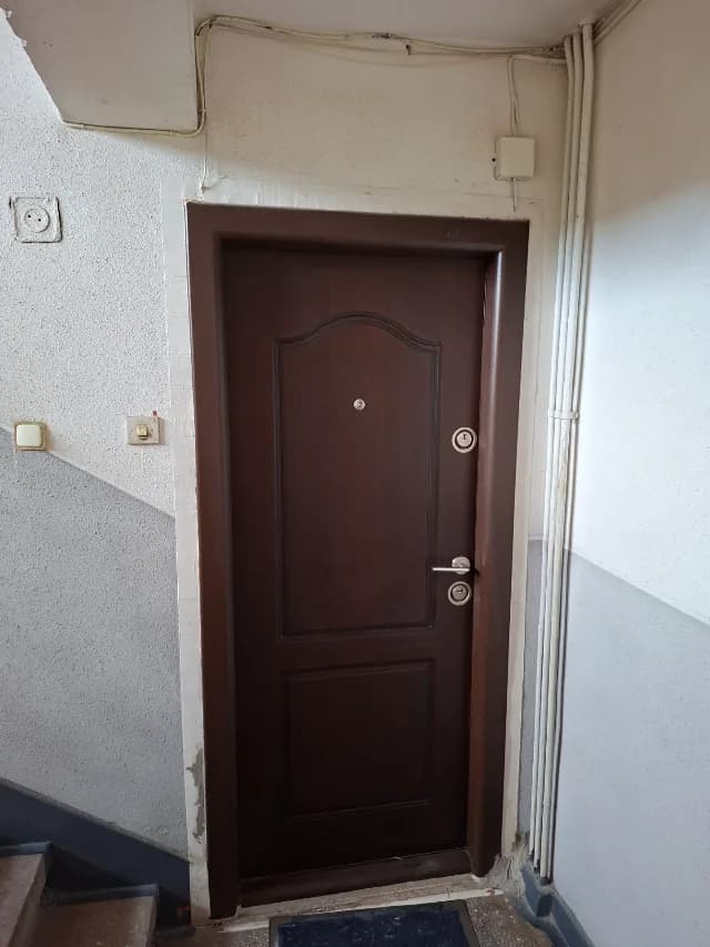 Vând apartament 3 camere