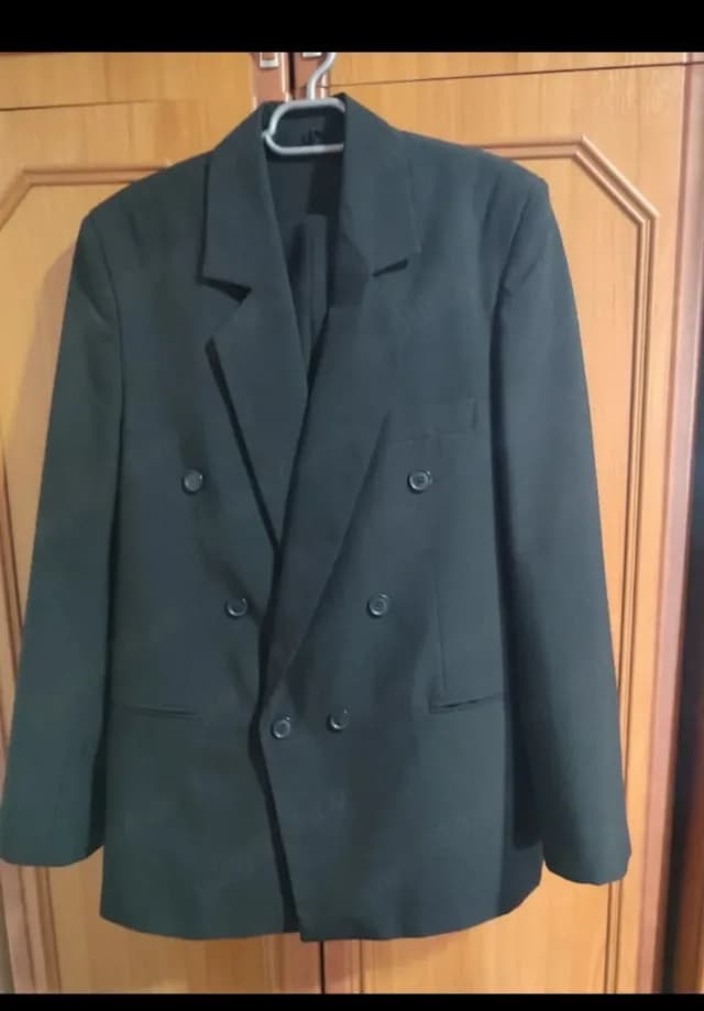 Costum pentru  bárbati. Negru