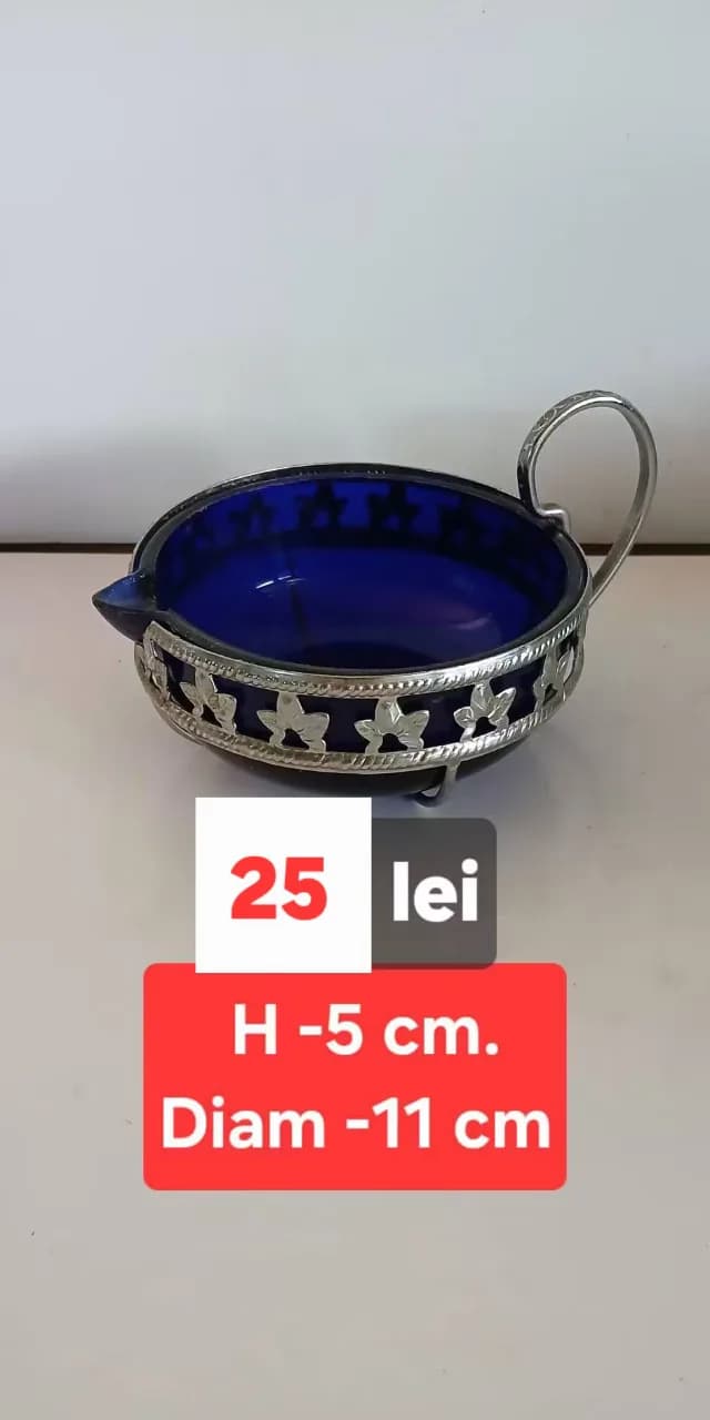 Sosiera din sticla albastra