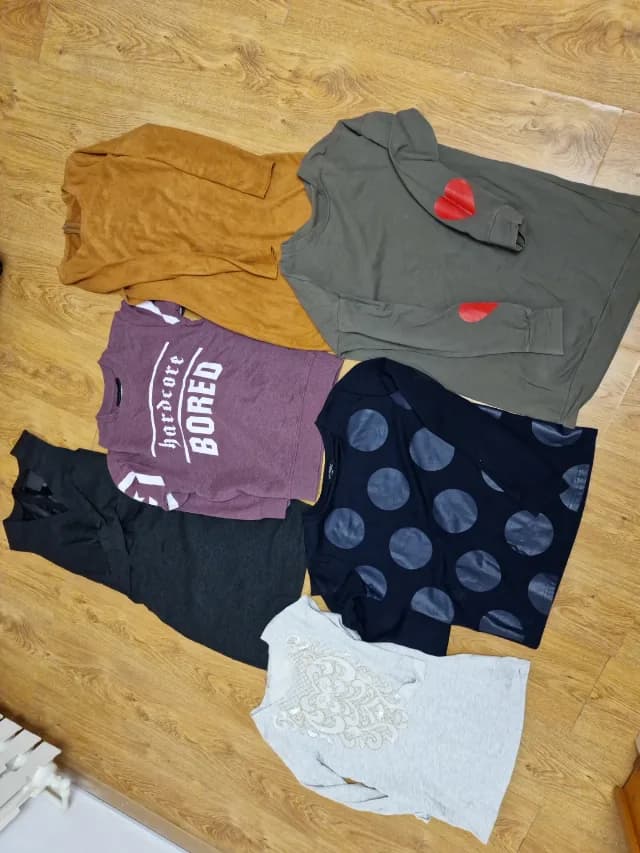 Vand lot haine xs s 40 ron la tel