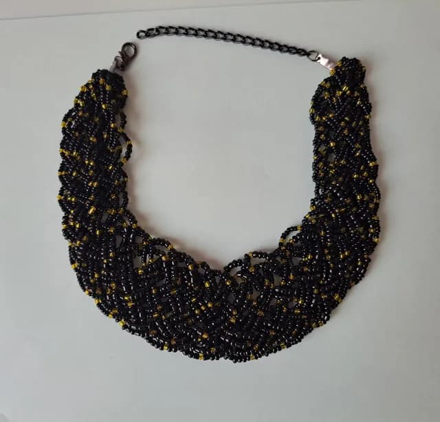 Colier handmade împletit
