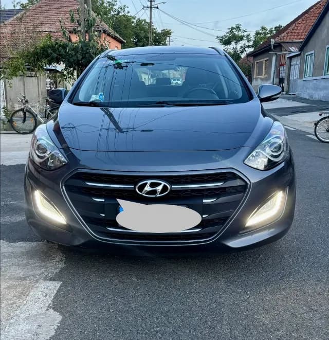 Hyundai I30 an 2015 ,1.6crdi 110 CV,manuala 6 trepte,267000km,radiată pt înmatricularea în țară!!!Arata și funcționează impecabil: climatronic funcțional,volan piele multifuncțional,cruise contro