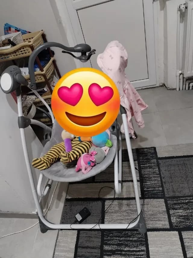leagăn copii folosit doar in casa nu mai prezintă interes