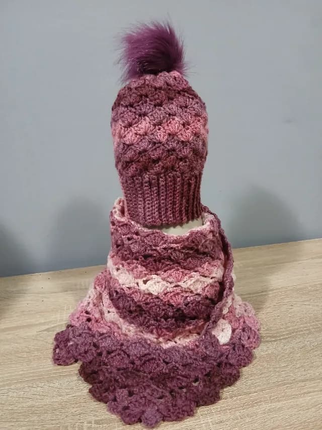 caciuli cu fular